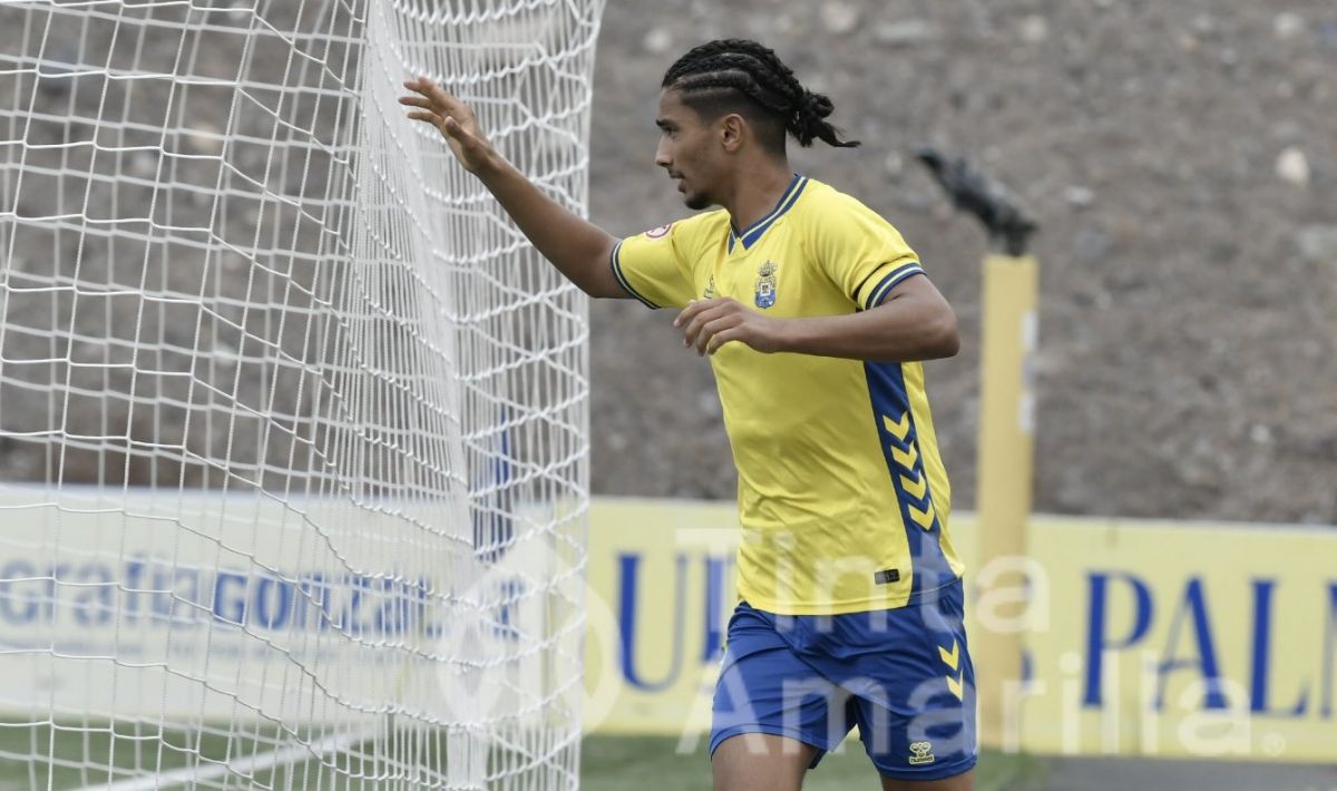 El canterano Aarón Berriel regresa al San Bartolomé para reforzar el ataque