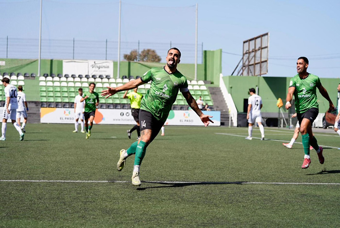 Atlético Paso impone su liderato con autoridad ante el Unión Sur Yaiza
