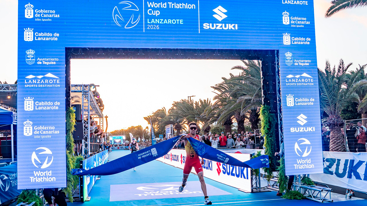 Cantero conquista la Copa del Mundo de triatlón y Pintanel roza el podio en una jornada de alto nivel en Costa Teguise