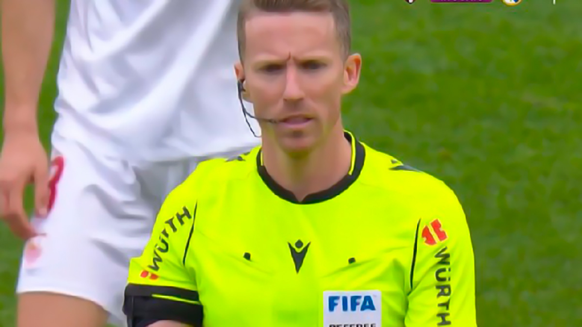 Hernández Hernández accede de forma inesperada a la prelista arbitral para el Mundial