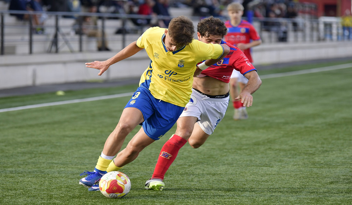 La UD Lanzarote tropieza ante Las Palmas C y se complica el asalto al play off