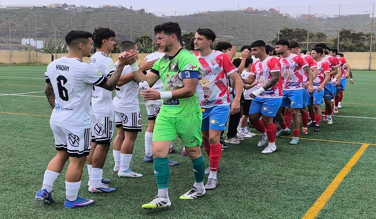 El San Bartolomé suma un 0-0 en Arucas y aplaza la permanencia