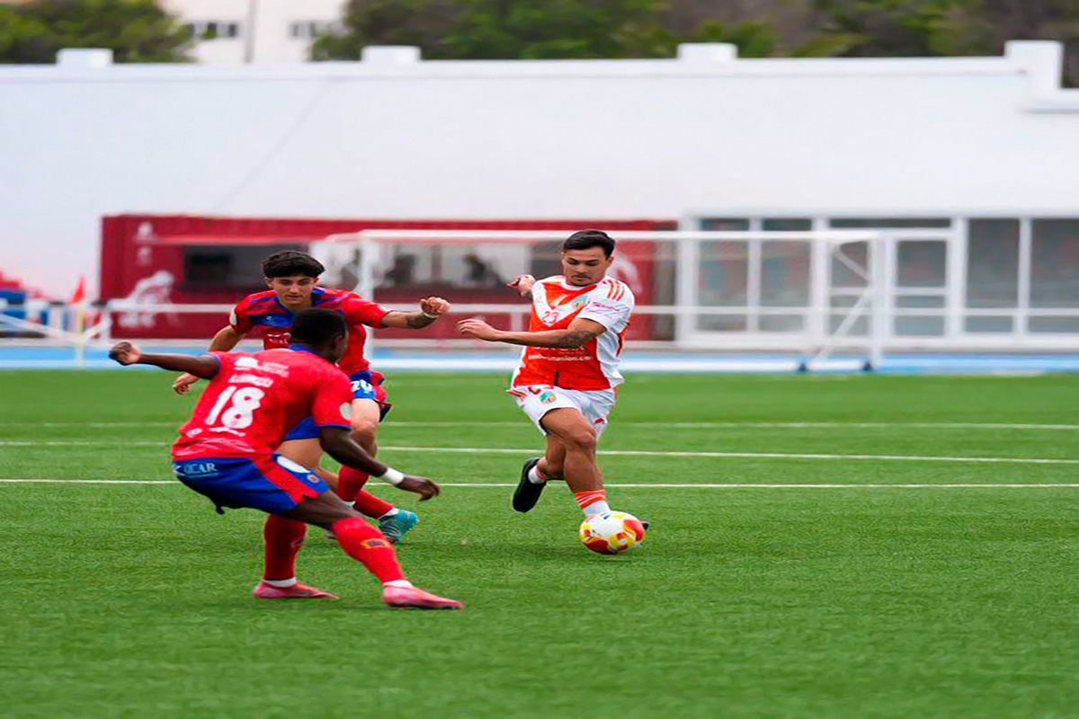Empate sin alma de la UD. Lanzarote en una Ciudad Deportiva cada vez más vacía