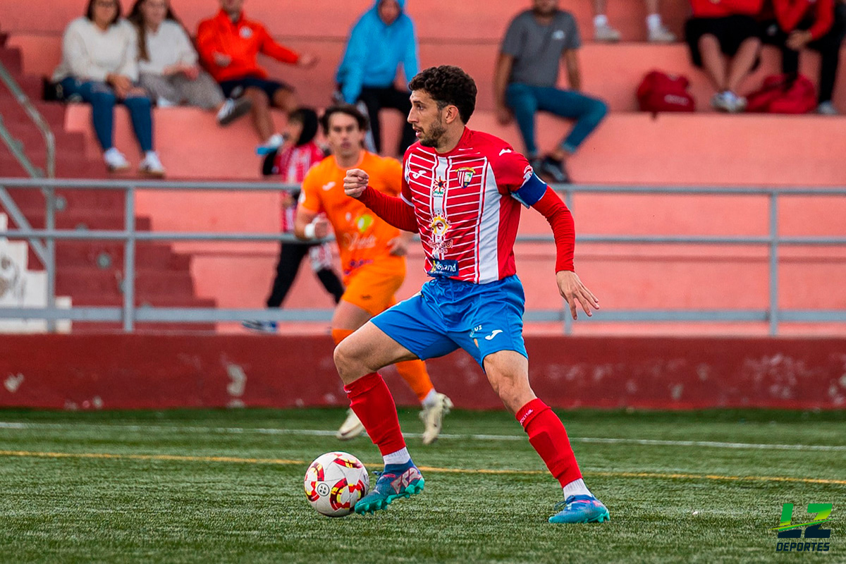 El San Bartolomé CF recupera a Miguel Gopar para reforzar el centro del campo en la 2026/2027